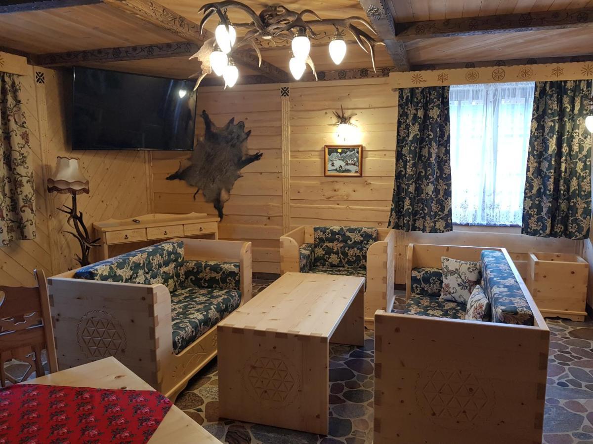 Chata Goralska I Pokoje Goscinne チェホチネク エクステリア 写真